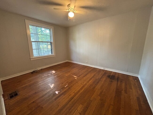 Building Photo - Remodeled!