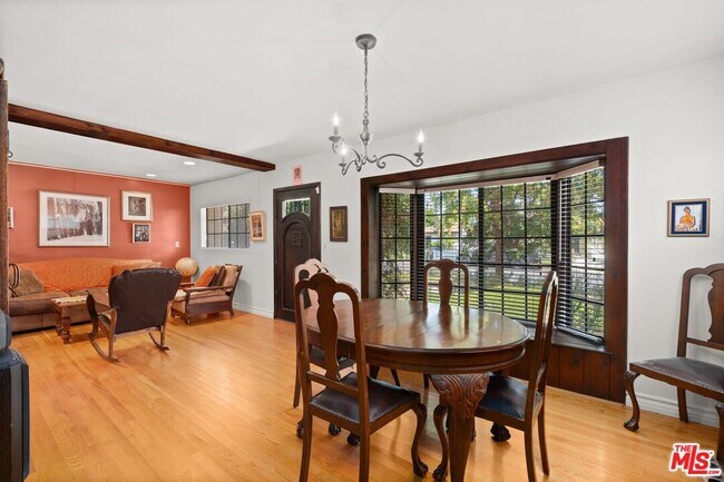Building Photo - 22620 Dolorosa St