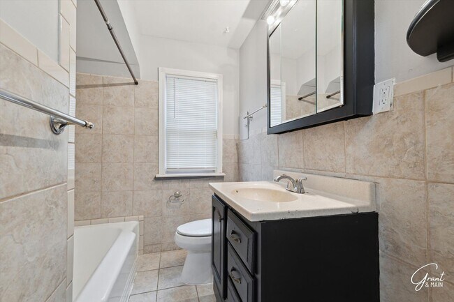 Building Photo - $1300 3 bedroom bungalow