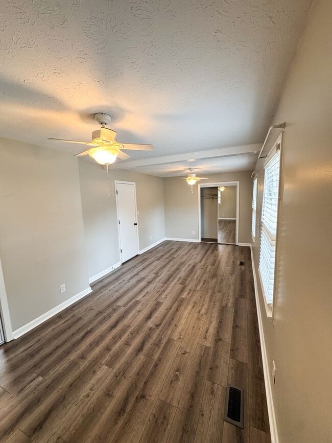 Building Photo - Spacious 4 Bedroom & 3 Bath Home in the Heart of Jacksonville, AL!