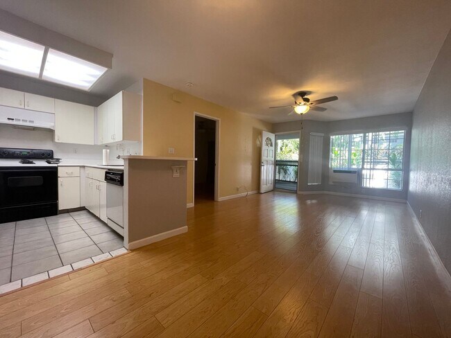 Building Photo - 545B Mananai Place Unit #28