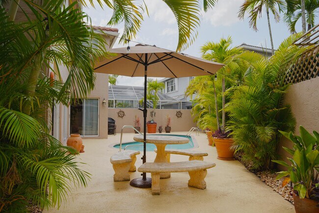 Building Photo - 10645 Wheelhouse Cir