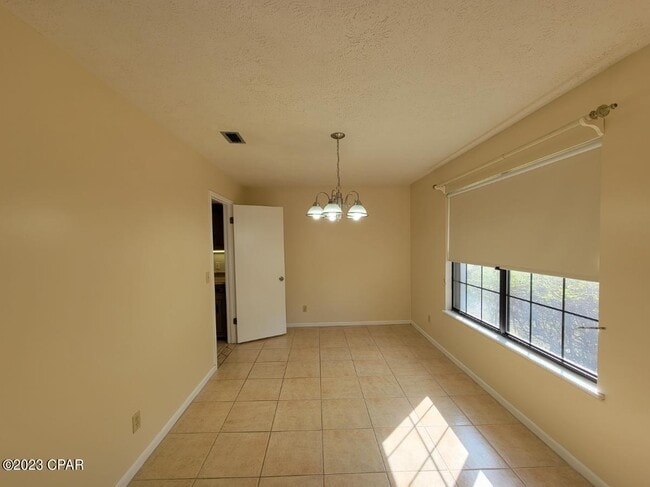 Building Photo - 738 Oak Ave