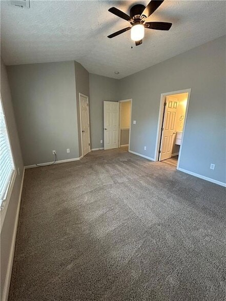 Building Photo - 607 Pecan Knoll Dr