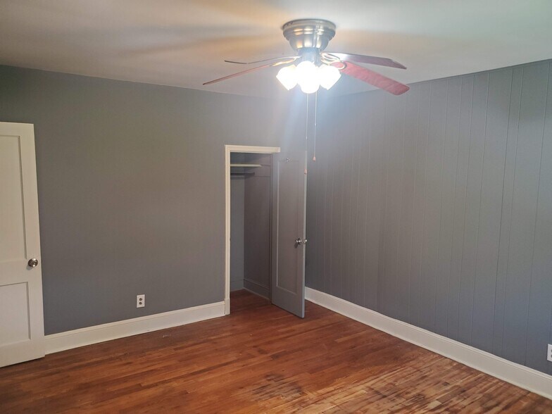 Building Photo - 3117 Leighton Ave