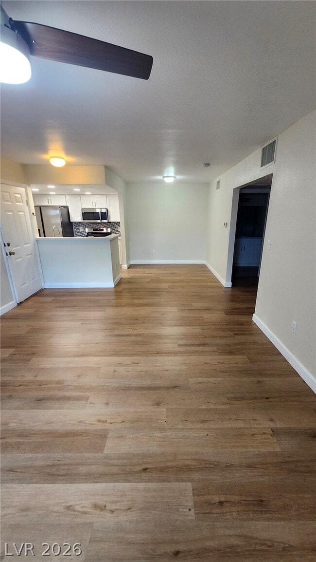 Building Photo - 1909 High Valley Ct