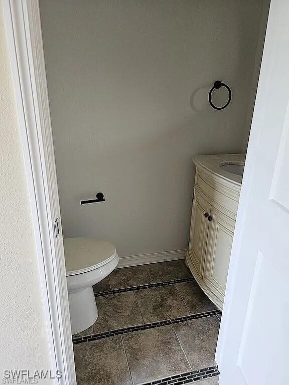 Building Photo - 6123 Lakefront Dr