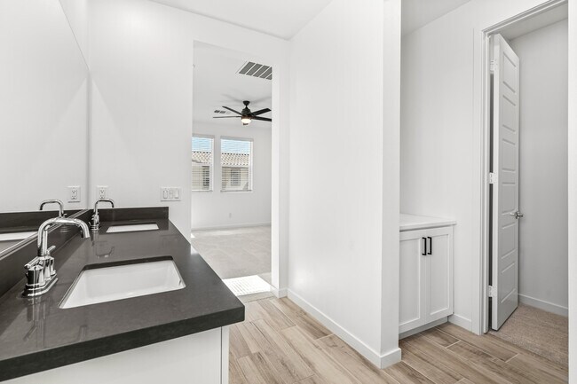 Building Photo - 625 Via Firenze