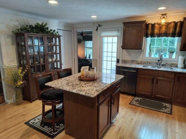 Building Photo - 28 Owens Dr