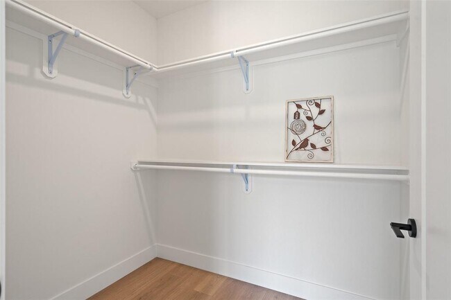 Building Photo - 1701 Simond Ave