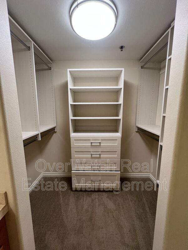 Building Photo - 11351 Discovery View Dr