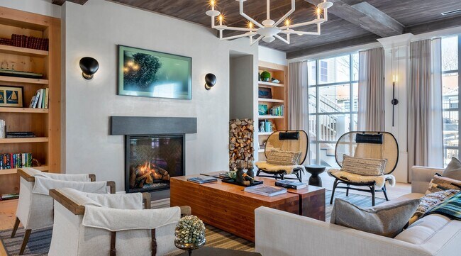 Building Photo - 333 Unquowa Rd