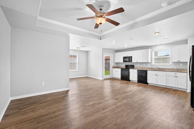 Building Photo - 13260 Willow Oak Cir