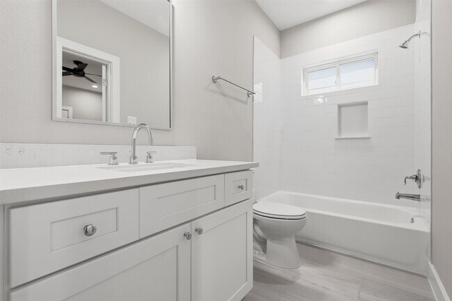 Building Photo - 11 Wellford St