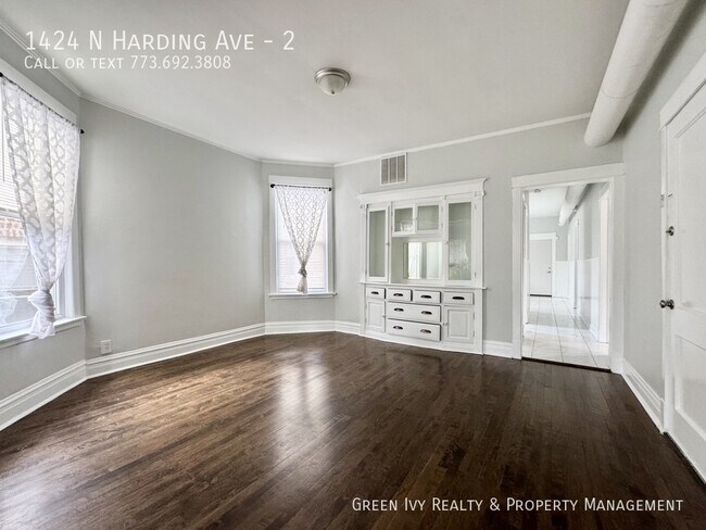 Building Photo - 1424 N Harding Ave