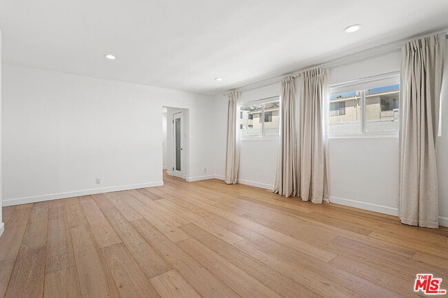 Building Photo - 1525 Hayworth Ave