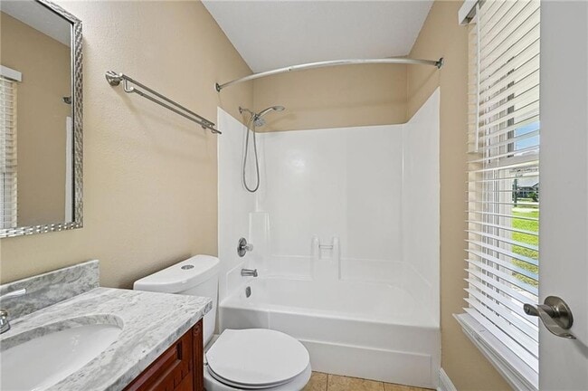 Building Photo - 2216 Teal St