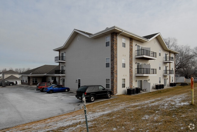 Primary Photo - Creekside Village