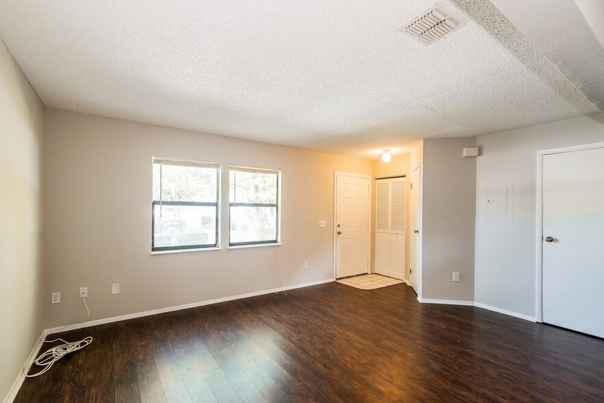 Building Photo - 9359 Genna Trace Trail