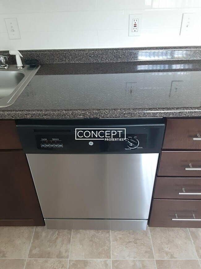 Building Photo - 9 Chester St