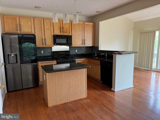 Building Photo - 2429 Knapps Way