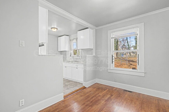 Building Photo - 1895 Markone St NW