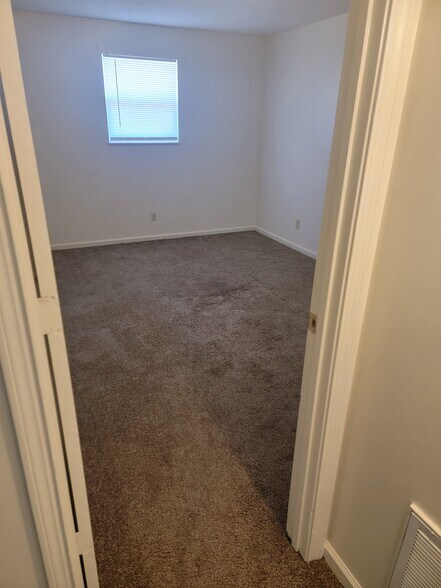 Building Photo - 8457 Shawn Ridge Dr