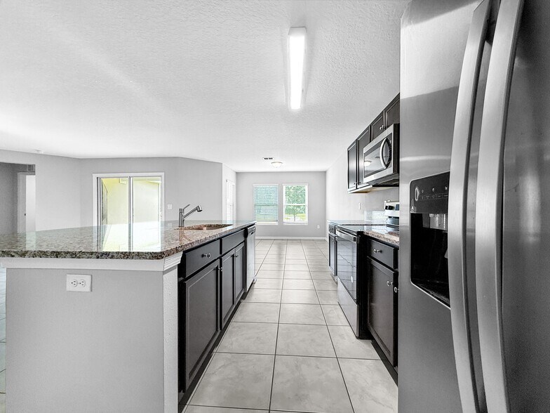 Building Photo - 9032 Open Fld Rd