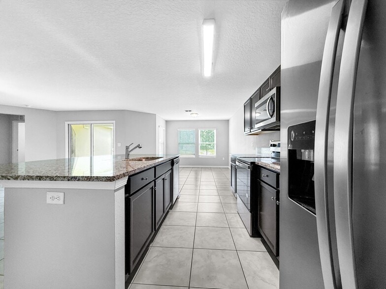 Building Photo - 9158 Open Fld Rd