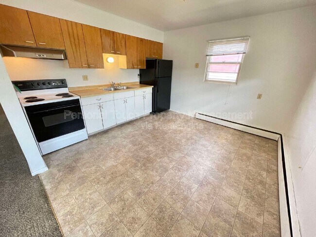 Building Photo - 2818 8th St N