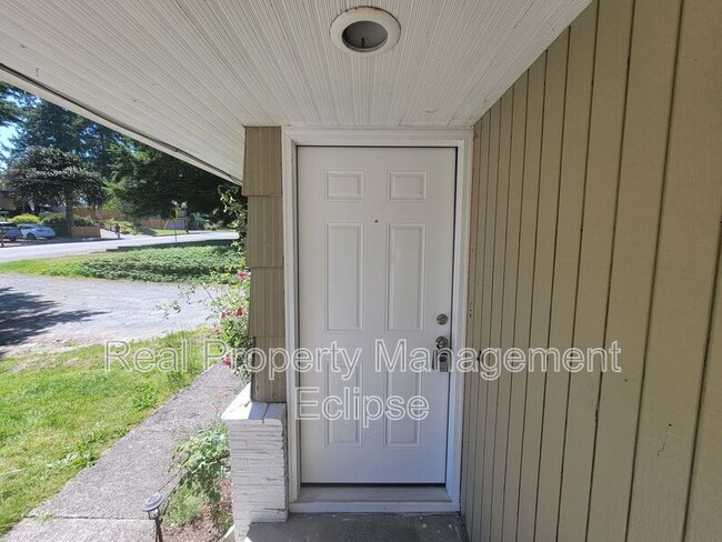 Building Photo - 9222 NE 180th St