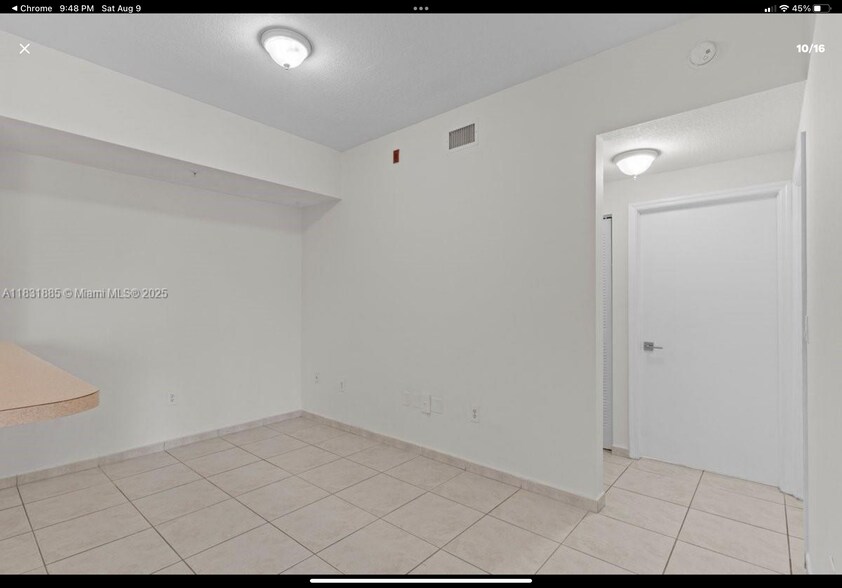 Building Photo - 7280 NW 114th Ave