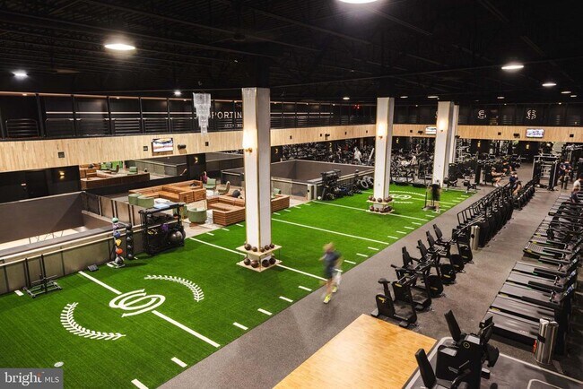 Building Photo - 200S Broad St