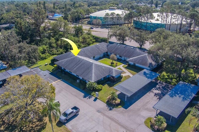 Building Photo - 2725 Countryside Blvd
