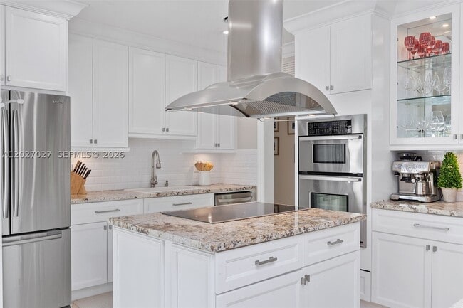 Building Photo - 4750 Alhambra Cir