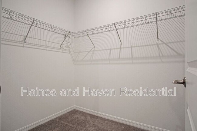 Building Photo - 1315 Normandy Dr