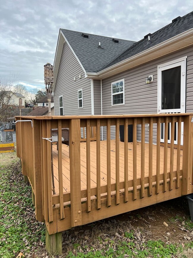 Building Photo - Two Story 4-Bedroom Cedar Valley Home in C...