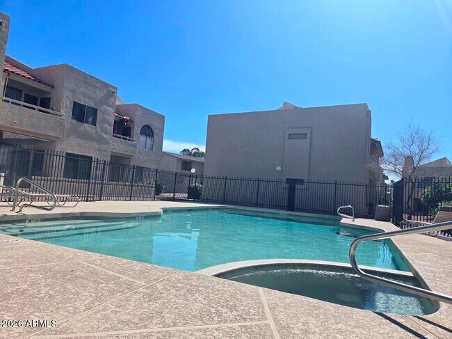 Building Photo - 11666 N 28th Dr