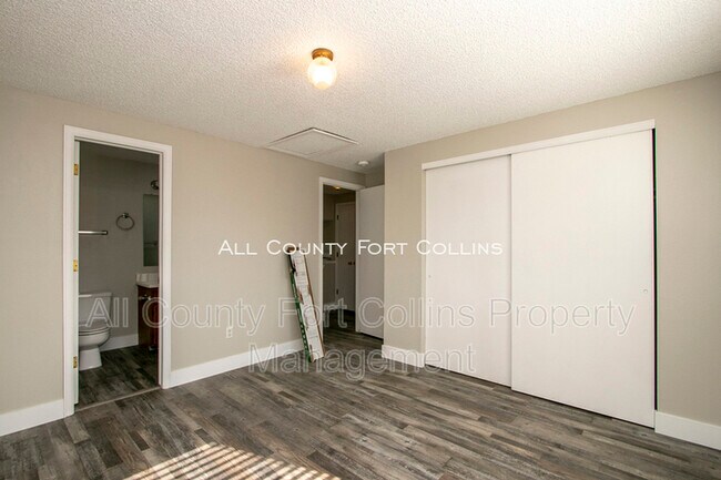 Building Photo - 774 S Edinburgh Dr