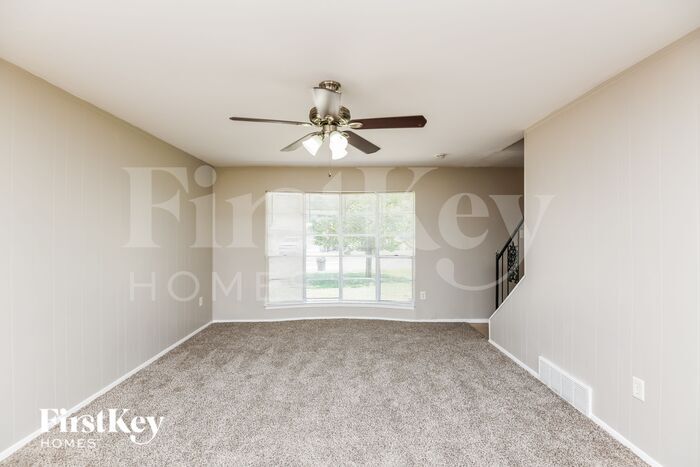 Building Photo - 217 Rancho Dr