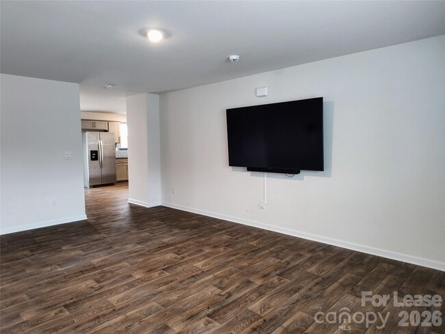 Building Photo - 2109 Allium Dr