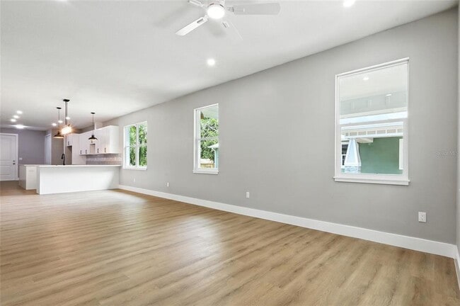 Building Photo - 7000 N 19th St