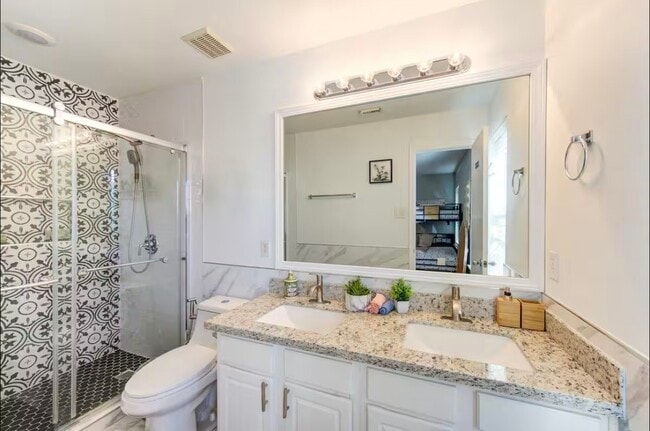 Building Photo - 13131 Dawn Hollow Ln