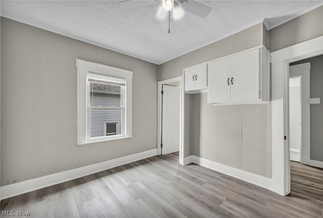 Building Photo - 2023 Robin St