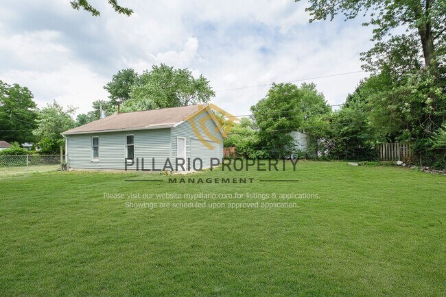 Building Photo - Cozy 3 Bedroom, 1 Bathroom Home Available ...