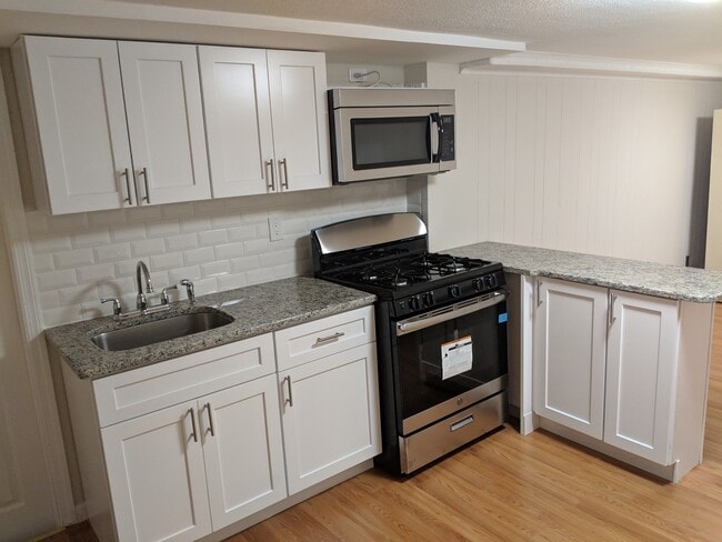 Building Photo - 153 Weigands Ln