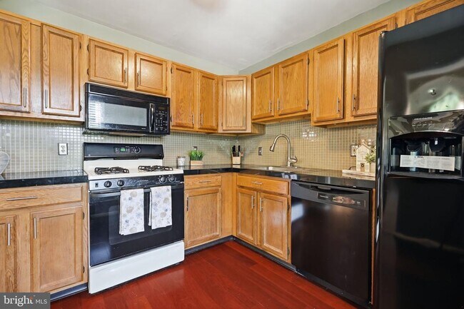 Building Photo - 3604 Waltham Ct