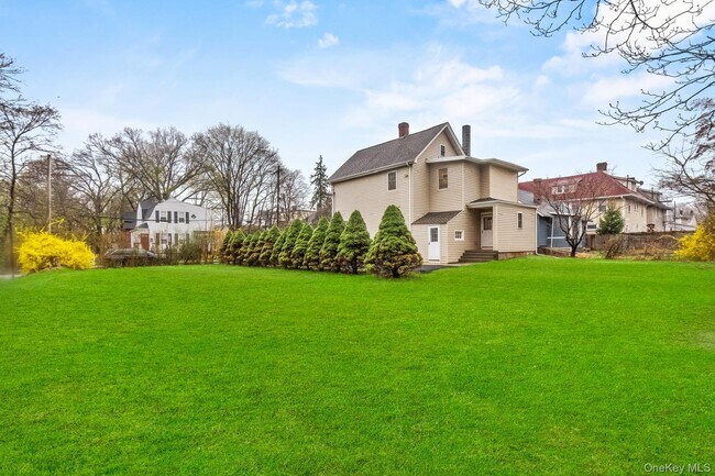 Building Photo - 78 E Maltbie Ave