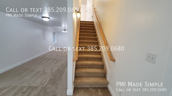 Building Photo - 3042 E Somerset Dr