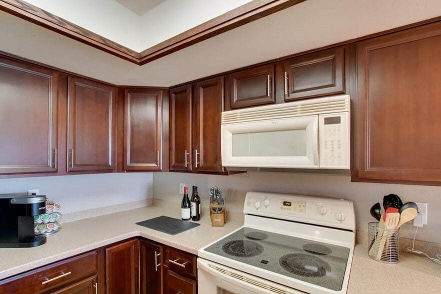 Building Photo - 7910 E Thomas Rd